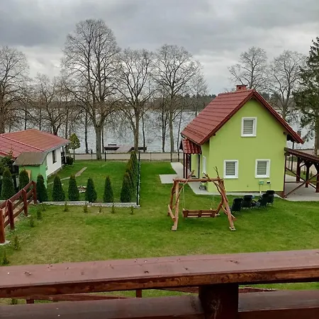 Holiday home Zielona Ostoja - Caloroczne Z Wlasna Linia Brzegowa Prazmowo