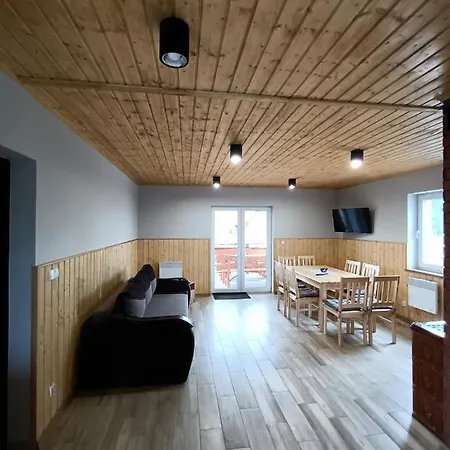 Holiday home Zielona Ostoja - Caloroczne Z Wlasna Linia Brzegowa *
