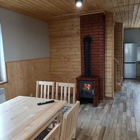 Holiday home Zielona Ostoja - Caloroczne Z Wlasna Linia Brzegowa