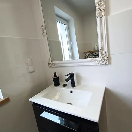 Zielona Ostoja - Caloroczne Z Wlasna Linia Brzegowa בית נופש