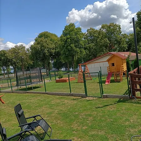 Zielona Ostoja - Caloroczne Z Wlasna Linia Brzegowa