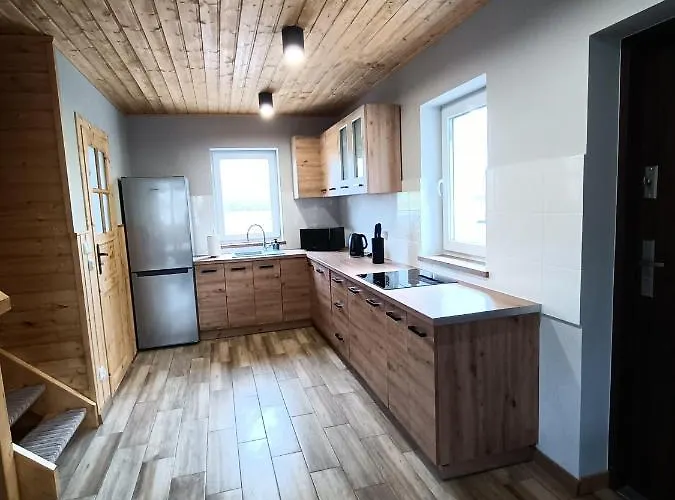 Holiday home Zielona Ostoja - Caloroczne Z Wlasna Linia Brzegowa *