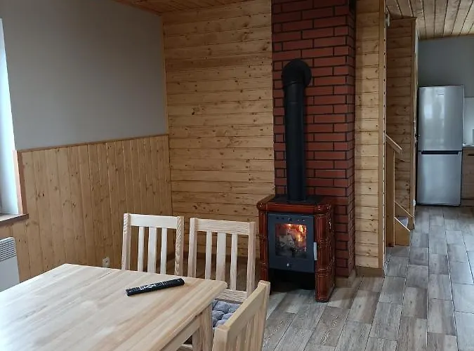 Holiday home Zielona Ostoja - Caloroczne Z Wlasna Linia Brzegowa