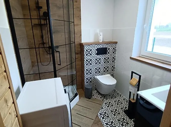 Zielona Ostoja - Caloroczne Z Wlasna Linia Brzegowa Prazmowo