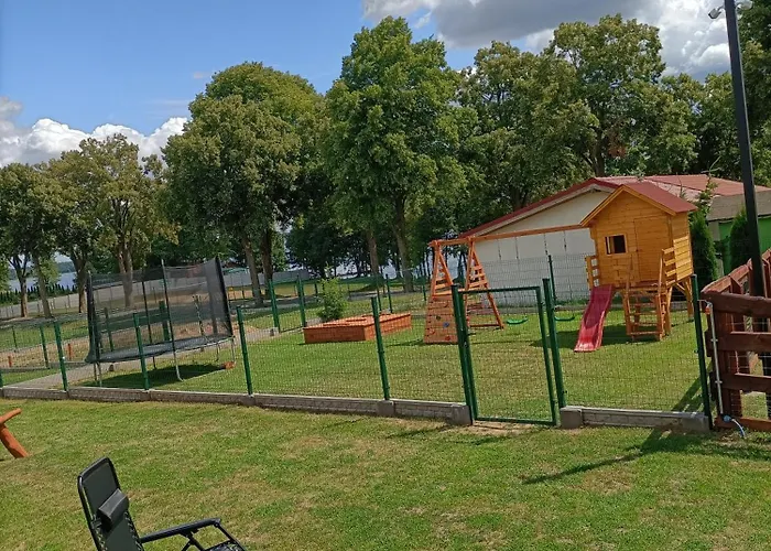 Zielona Ostoja - Caloroczne Z Wlasna Linia Brzegowa