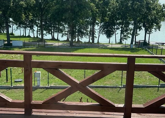 Zielona Ostoja - Caloroczne Z Wlasna Linia Brzegowa Holiday home