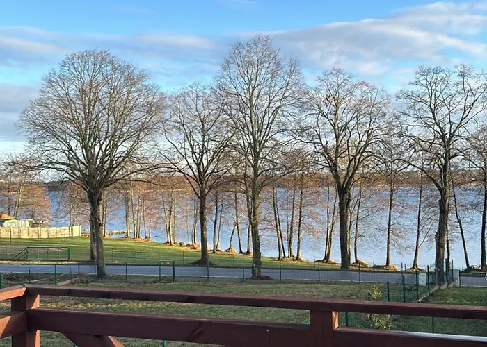 Holiday home Zielona Ostoja - Caloroczne Z Wlasna Linia Brzegowa *